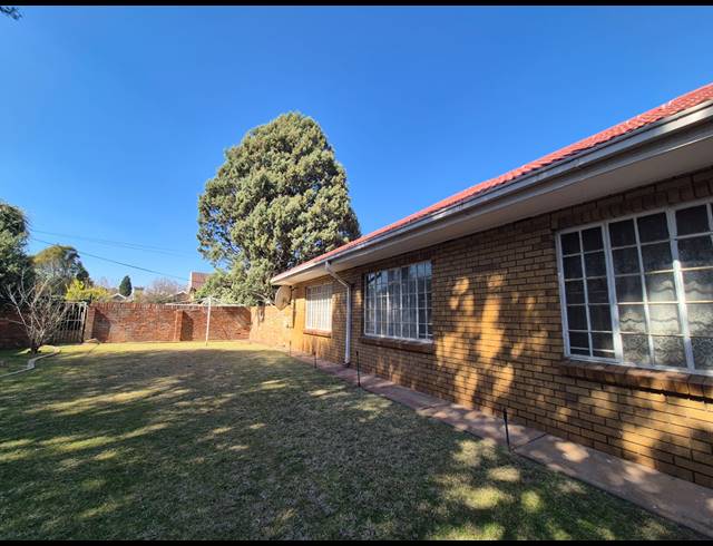 4 BEDROOM HOUSE FOR SALE IN BISHOPS BAY